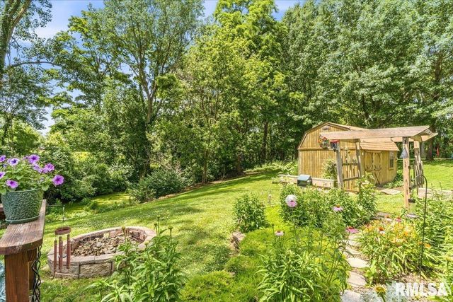 23751 HOMESTEAD Lane, Athens, IL 62613
