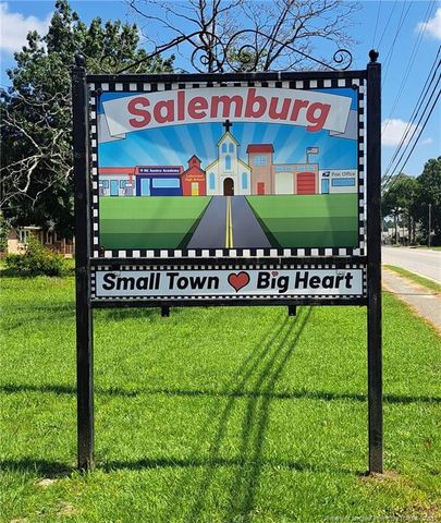 203 Laurel Lake Road, Salemburg, NC 28385