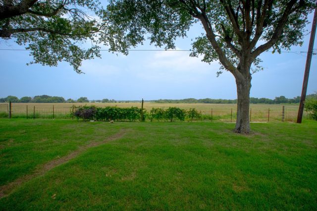 812 Crestline Drive, Mexia, TX 76667