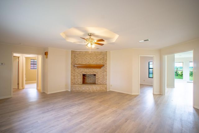 812 Crestline Drive, Mexia, TX 76667