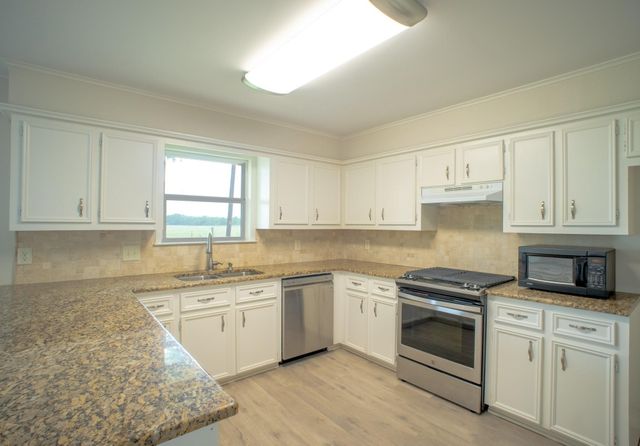 812 Crestline Drive, Mexia, TX 76667