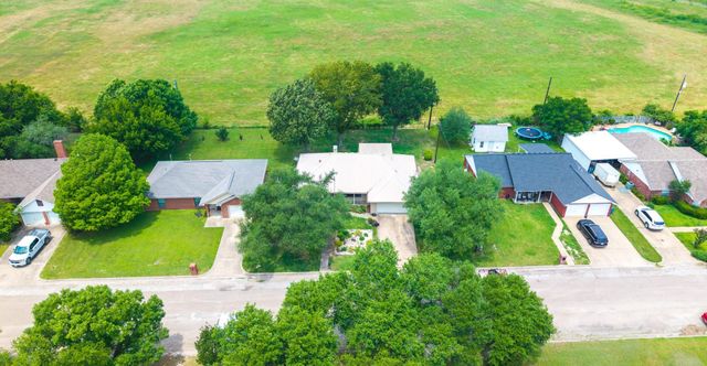 812 Crestline Drive, Mexia, TX 76667