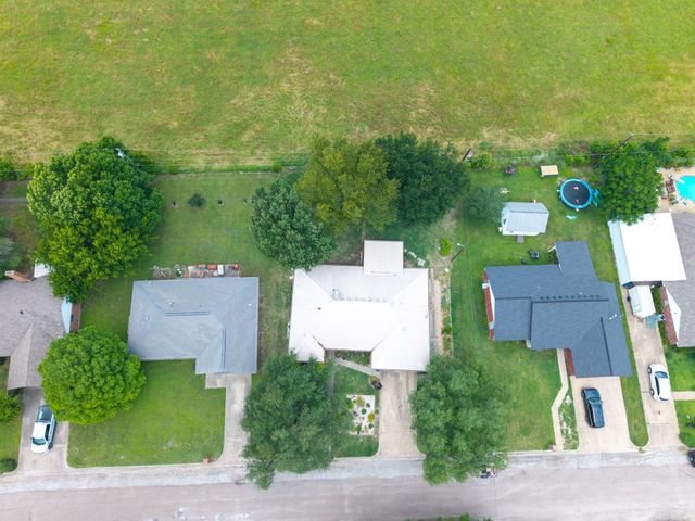 812 Crestline Drive, Mexia, TX 76667