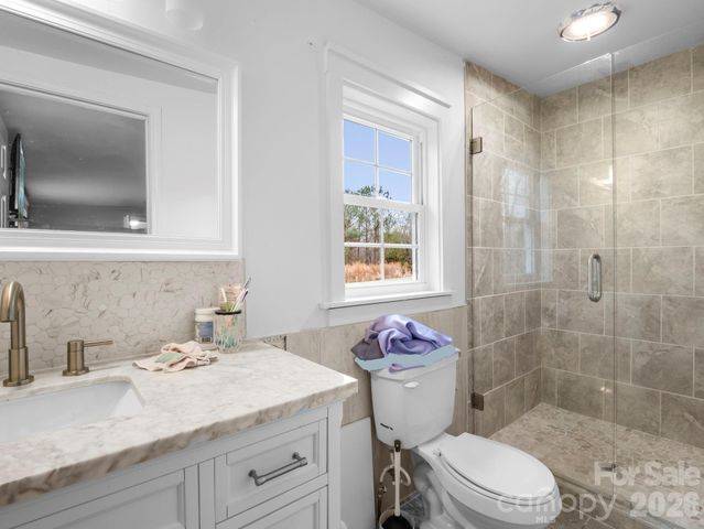 166 Fleece Lane, Mooresboro, NC 28114