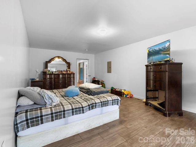 166 Fleece Lane, Mooresboro, NC 28114