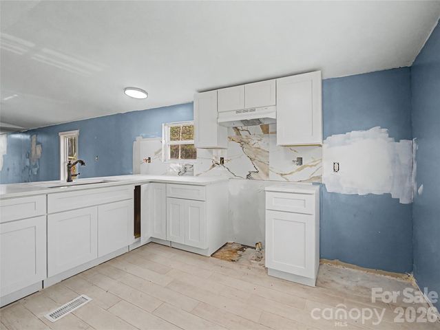 166 Fleece Lane, Mooresboro, NC 28114