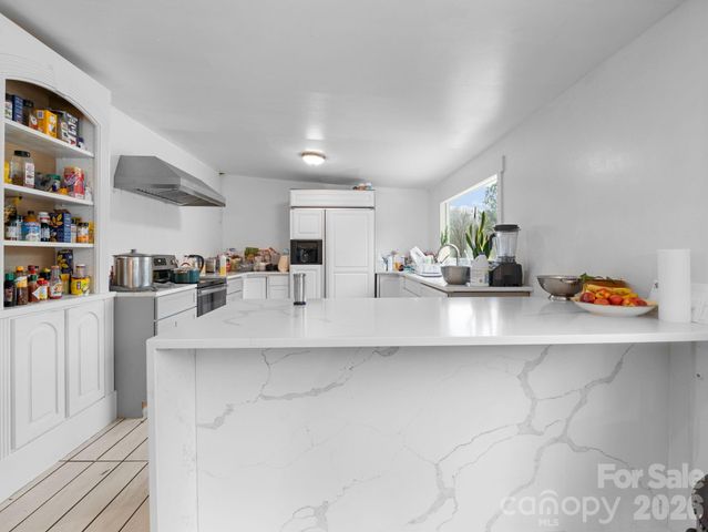 166 Fleece Lane, Mooresboro, NC 28114