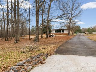 166 Fleece Lane, Mooresboro, NC 28114