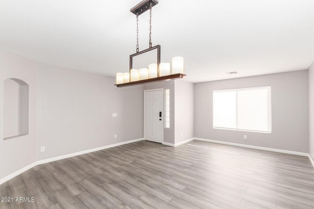 2518 W Bent Tree Drive, Phoenix, AZ 85085