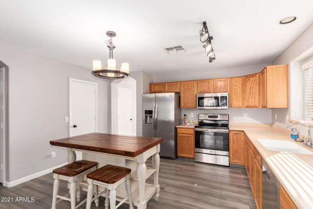 2518 W Bent Tree Drive, Phoenix, AZ 85085