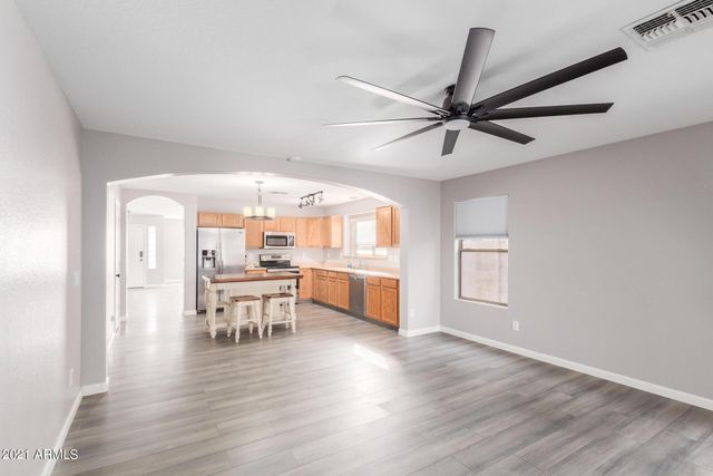 2518 W Bent Tree Drive, Phoenix, AZ 85085