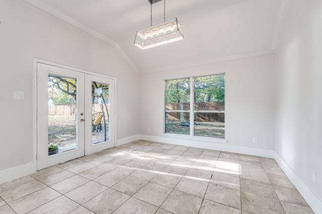 204 Pembrook Street, Lake Dallas, TX 75065