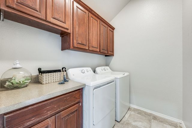 204 Pembrook Street, Lake Dallas, TX 75065