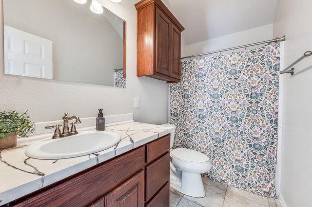 204 Pembrook Street, Lake Dallas, TX 75065