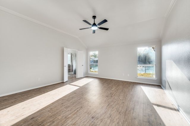 204 Pembrook Street, Lake Dallas, TX 75065