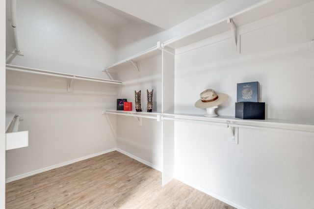 204 Pembrook Street, Lake Dallas, TX 75065