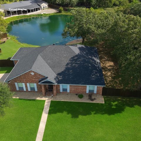 204 Pembrook Street, Lake Dallas, TX 75065