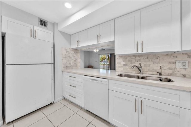 3909 N Ocean Boulevard 113, Fort Lauderdale, FL 33308