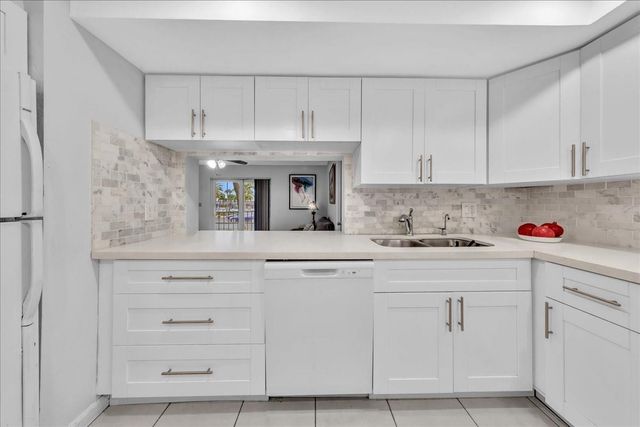 3909 N Ocean Boulevard 113, Fort Lauderdale, FL 33308