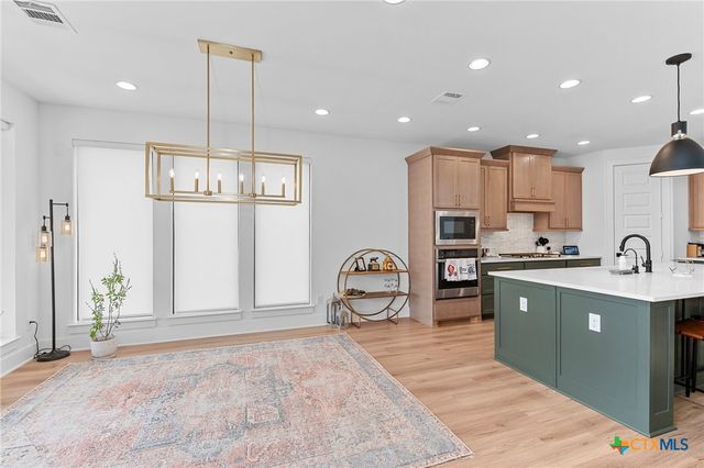 305 Reef Band Drive, Kyle, TX 78640