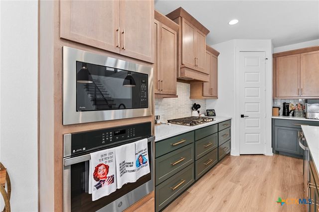 305 Reef Band Drive, Kyle, TX 78640