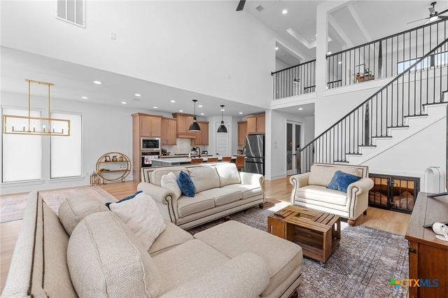 305 Reef Band Drive, Kyle, TX 78640