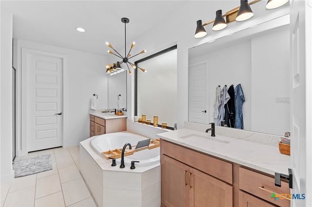 305 Reef Band Drive, Kyle, TX 78640