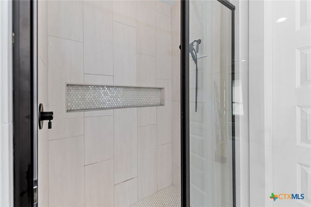 305 Reef Band Drive, Kyle, TX 78640