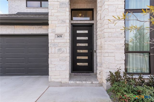305 Reef Band Drive, Kyle, TX 78640