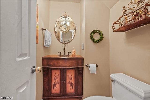 28 Underwood Rd, Montville Twp., NJ 07045