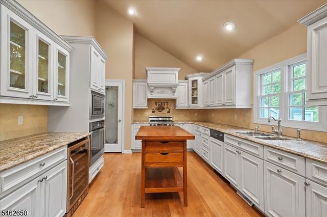 28 Underwood Rd, Montville Twp., NJ 07045