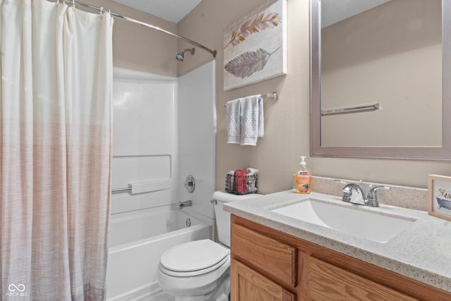 12966 Pleasant View Lane, Fishers, IN 46038