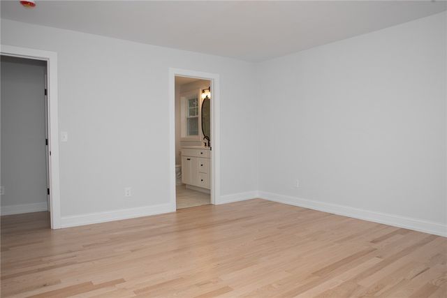 33 Recess Lane, Warwick, RI 02889