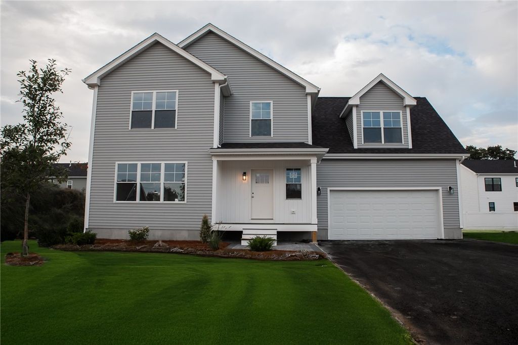 33 Recess Lane, Warwick, RI 02889