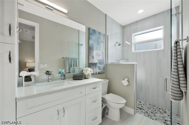 715 102nd AVE N, Naples, FL 34108