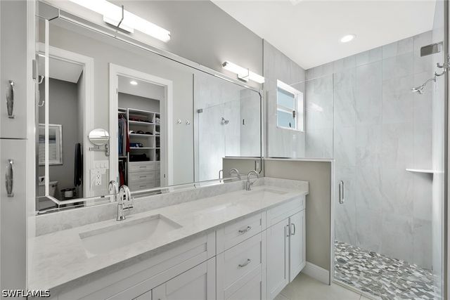 715 102nd AVE N, Naples, FL 34108