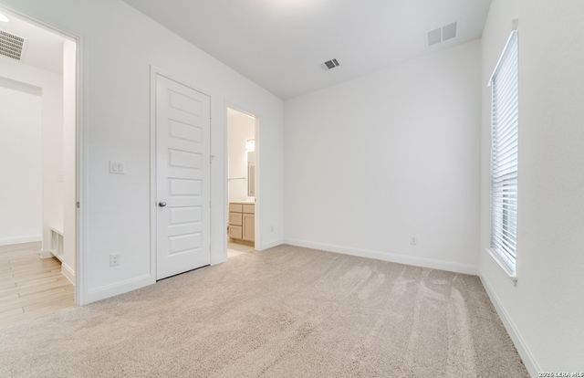 335 Alpine Lks, New Braunfels, TX 78130