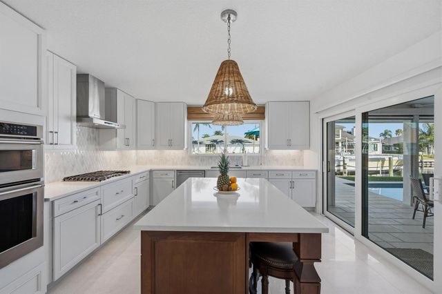 9039 SE Hawksbill Way, Hobe Sound, FL 33455