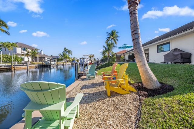 9039 SE Hawksbill Way, Hobe Sound, FL 33455