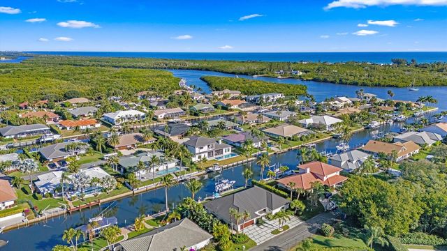 9039 SE Hawksbill Way, Hobe Sound, FL 33455