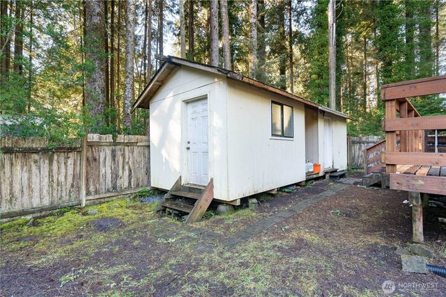 48 Robin Lane, Pacific Beach, WA 98571