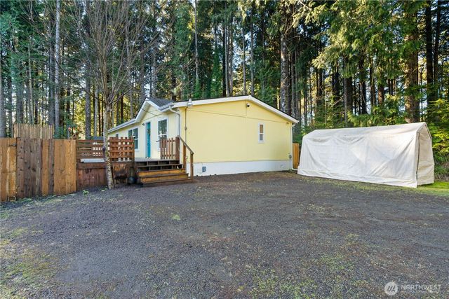 48 Robin Lane, Pacific Beach, WA 98571