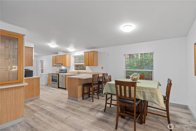 48 Robin Lane, Pacific Beach, WA 98571