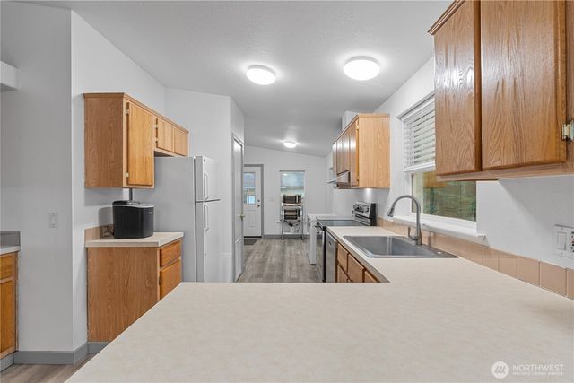 48 Robin Lane, Pacific Beach, WA 98571