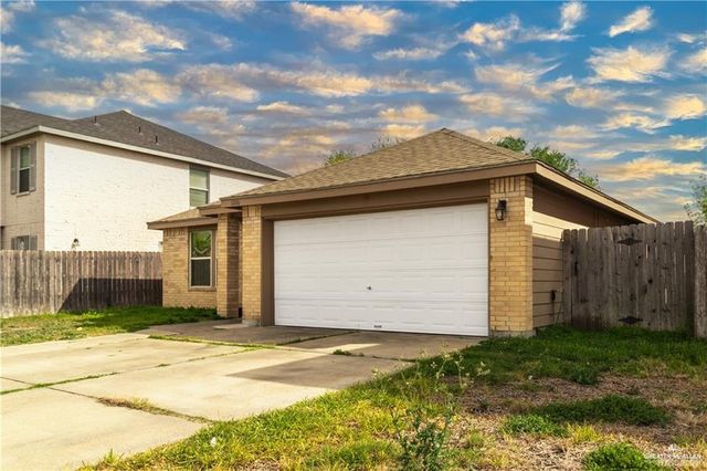 2216 Llano Grande Lane, Edinburg, TX 78542