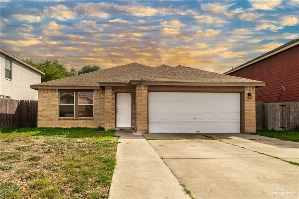 2216 Llano Grande Lane, Edinburg, TX 78542
