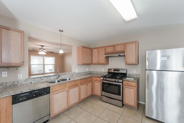 3235 Dartmouth Field Lane, Fresno, TX 77545