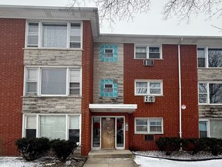 801 E 87th Place 2W, Chicago, IL 60619