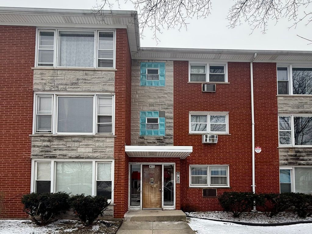 801 E 87th Place 2W, Chicago, IL 60619