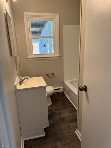 1408 Town Street, Greensboro, NC 27407